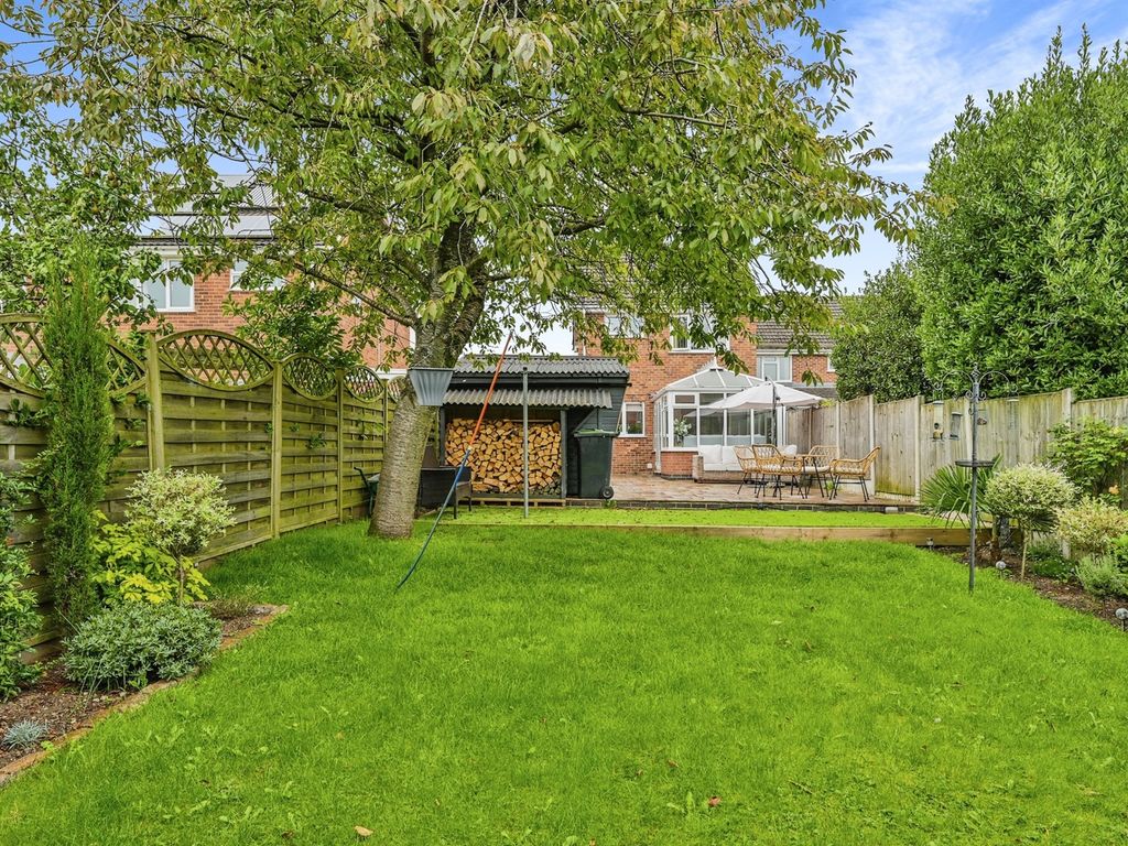 3 bed detached house for sale in Oak Crescent, Ashbourne DE6, £325,000