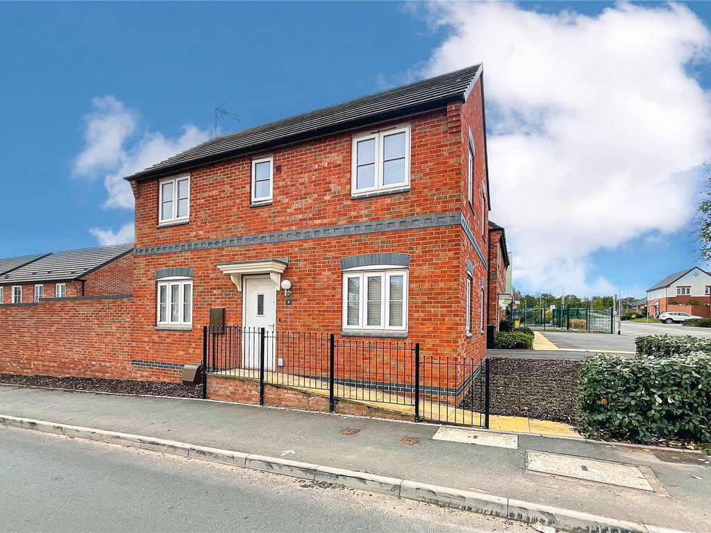 3 bed detached house for sale in Meadow Way, Tamworth, Staffordshire B79, £315,000