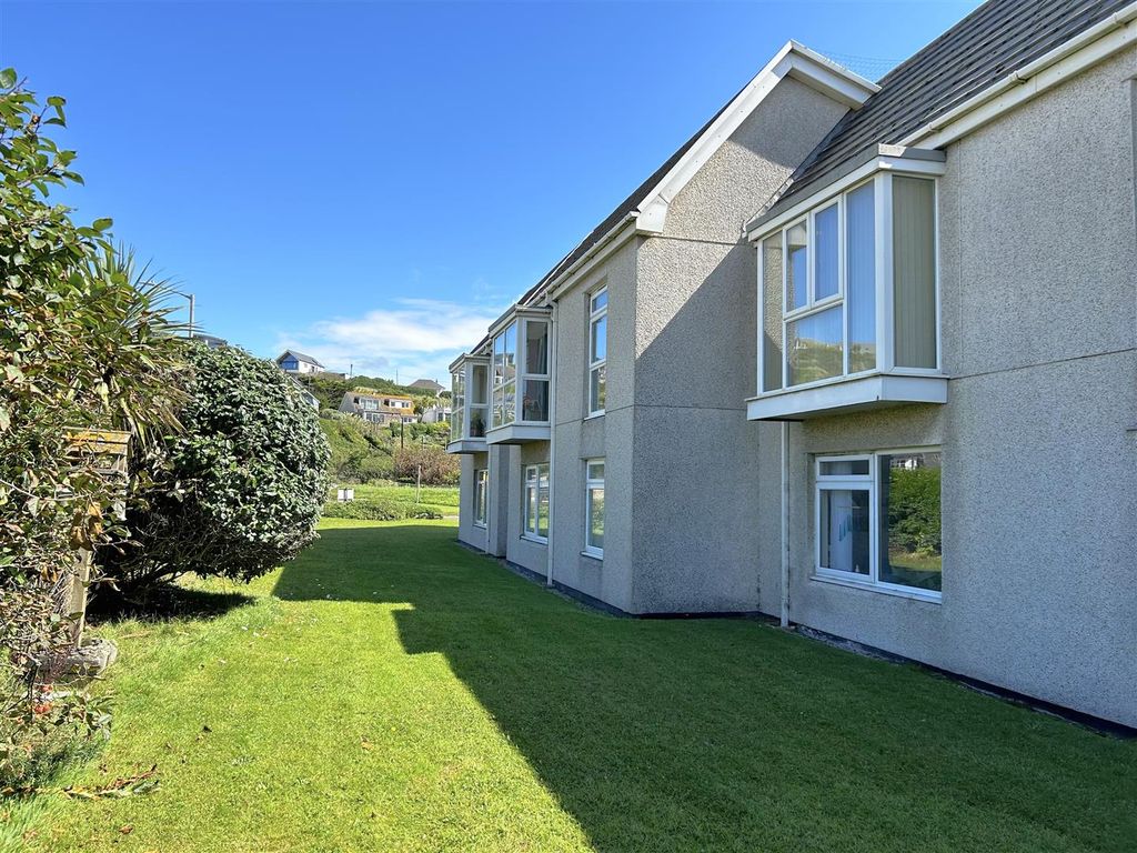 2 bed flat for sale in Josephs Court, St Pirans Road, Perranporth TR6, £265,000