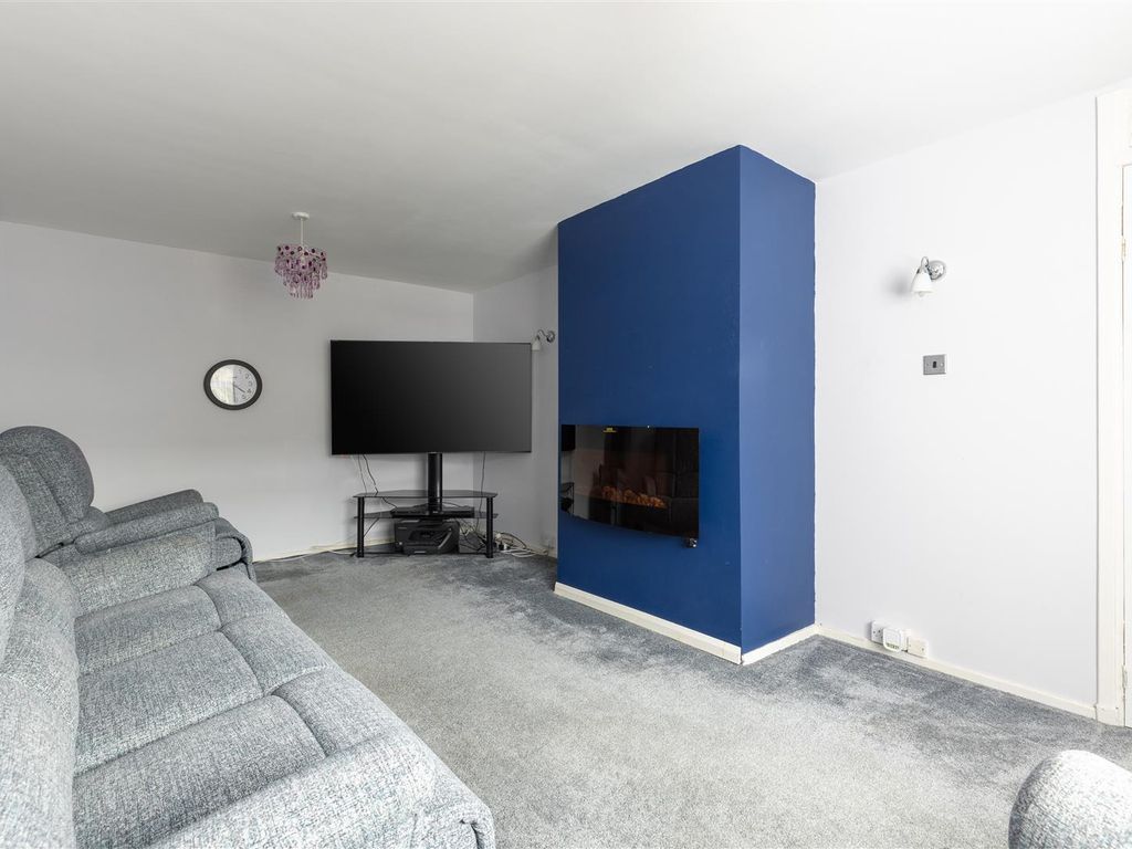 3 bed property for sale in Kintillo Place, Bridge Of Earn, Perth PH2, £169,950
