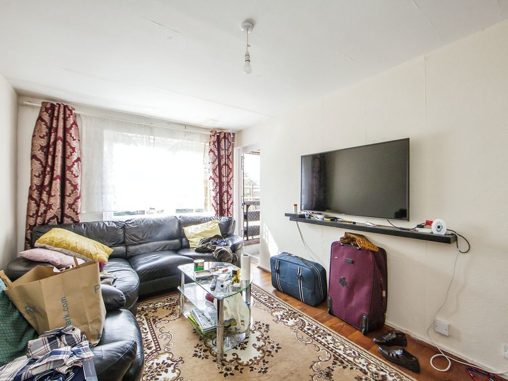 1 bed flat for sale in Lewisham Road, London SE13, £180,000