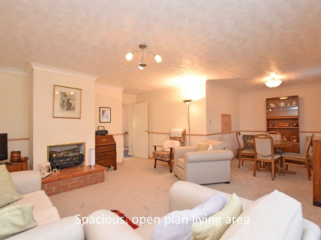 2 bed bungalow for sale in Birch Road, Gayton, King's Lynn PE32, £250,000