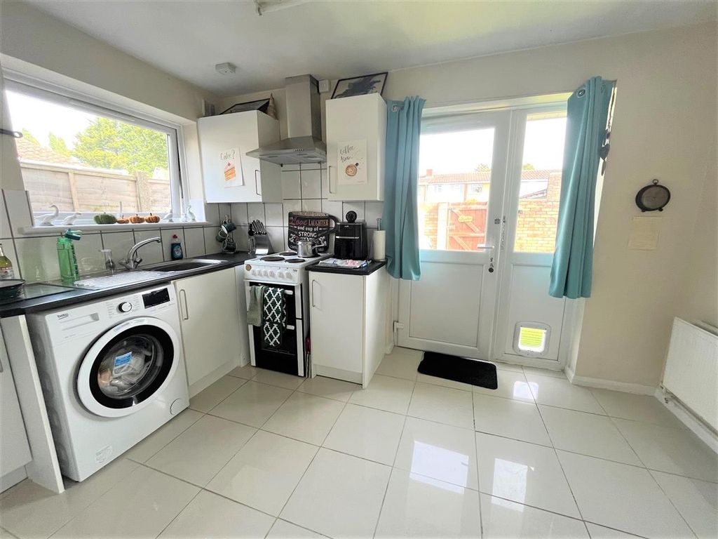 1 bed bungalow for sale in High Street, Great Barford, Bedford MK44, £210,000