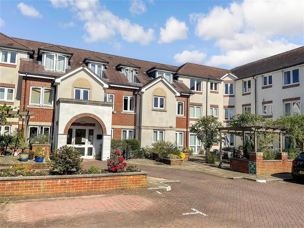 1 bed flat for sale in Kings Road, Horsham, West Sussex RH13, £160,000