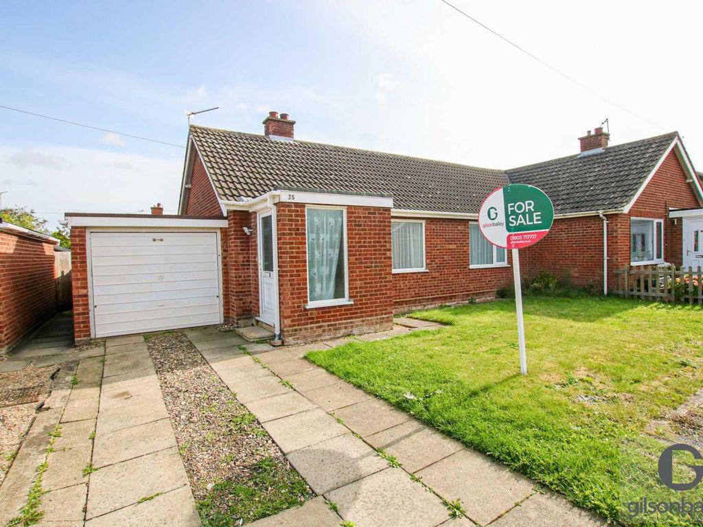 2 bed semi-detached bungalow for sale in Clarkson Road, Lingwood NR13, £200,000