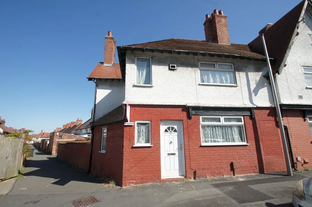 4 bed terraced house for sale in Heathfield Road, Ellesmere Port CH65, £85,000