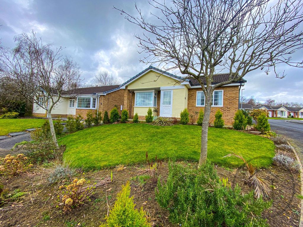 2 bed detached bungalow for sale in Mulgrave Court, Newton Aycliffe DL5, £230,000