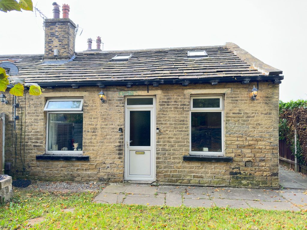 2 bed cottage for sale in School Street, Bierley, Bradford BD4, £145,000