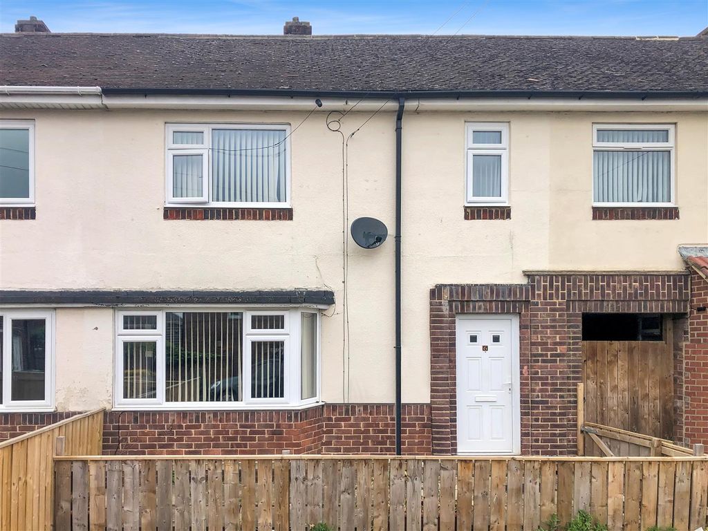 4 bed terraced house for sale in Deal Close, Stockton-On-Tees TS19, £95,000