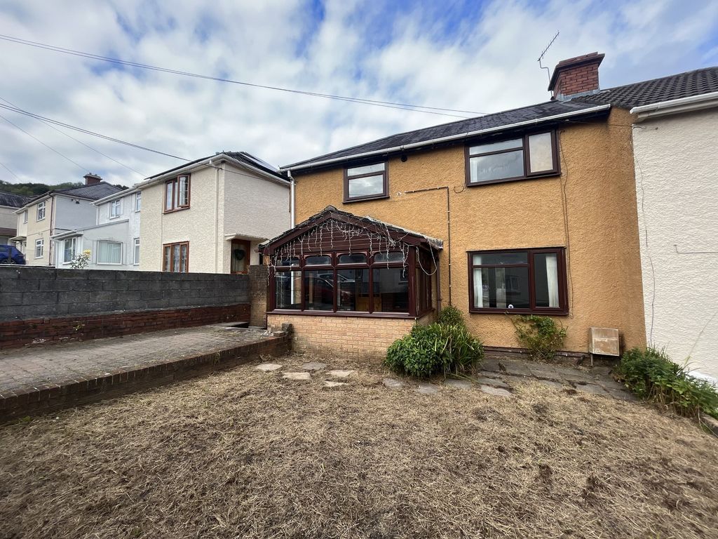 3 bed semi-detached house for sale in Gwyrddgoed Road, Pontardawe, Swansea. SA8, £125,000