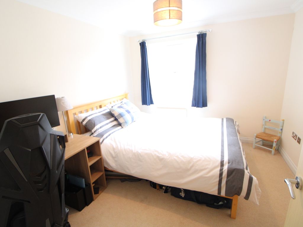 2 bed flat for sale in Henry Laver Court, Colchester CO3, £210,000