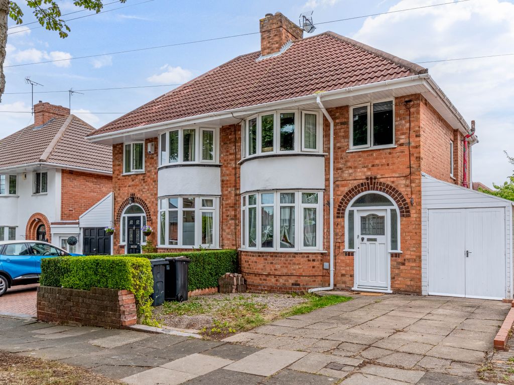 3 bed semi-detached house for sale in Pakefield Road, Kings Norton, Birmingham, West Midlands B30, £260,000