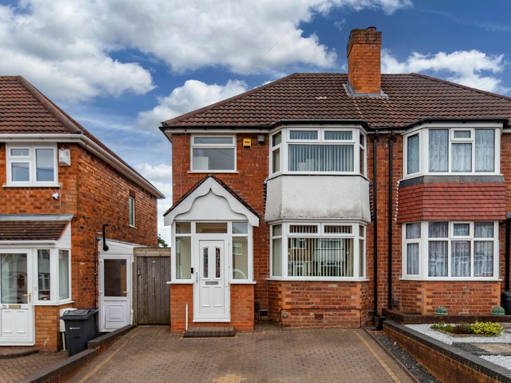 3 bed semi-detached house for sale in Green Acres Road, Birmingham, West Midlands B38, £260,000