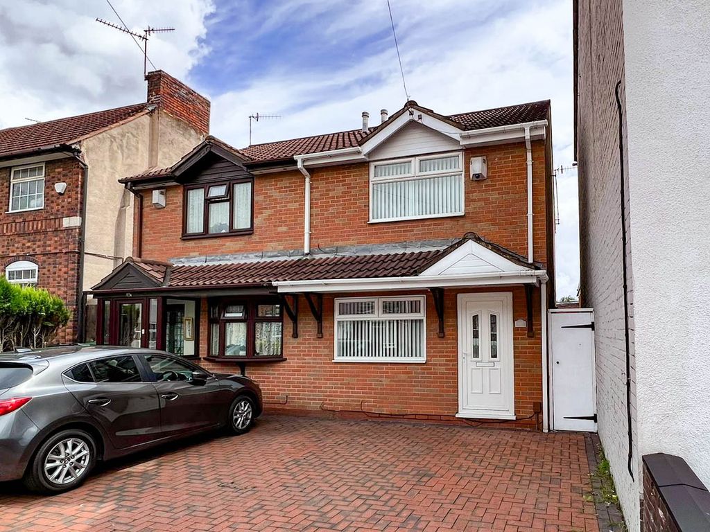2 bed semi-detached house for sale in Commonside, Brierley Hill, West Midlands DY5, £190,000