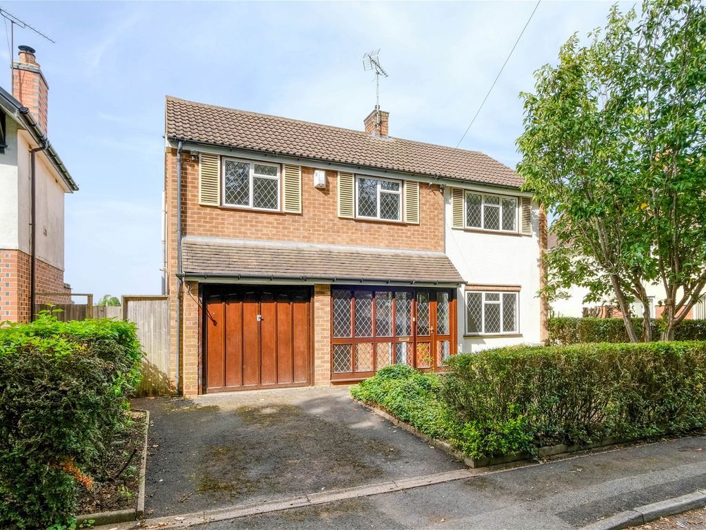 3 bed detached house for sale in Salop Road, Southcrest, Redditch B97, £320,000