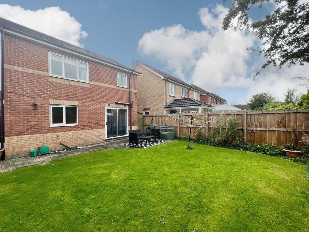 3 bed detached house for sale in St. Brides Court, Ingleby Barwick, Stockton-On-Tees TS17, £230,000
