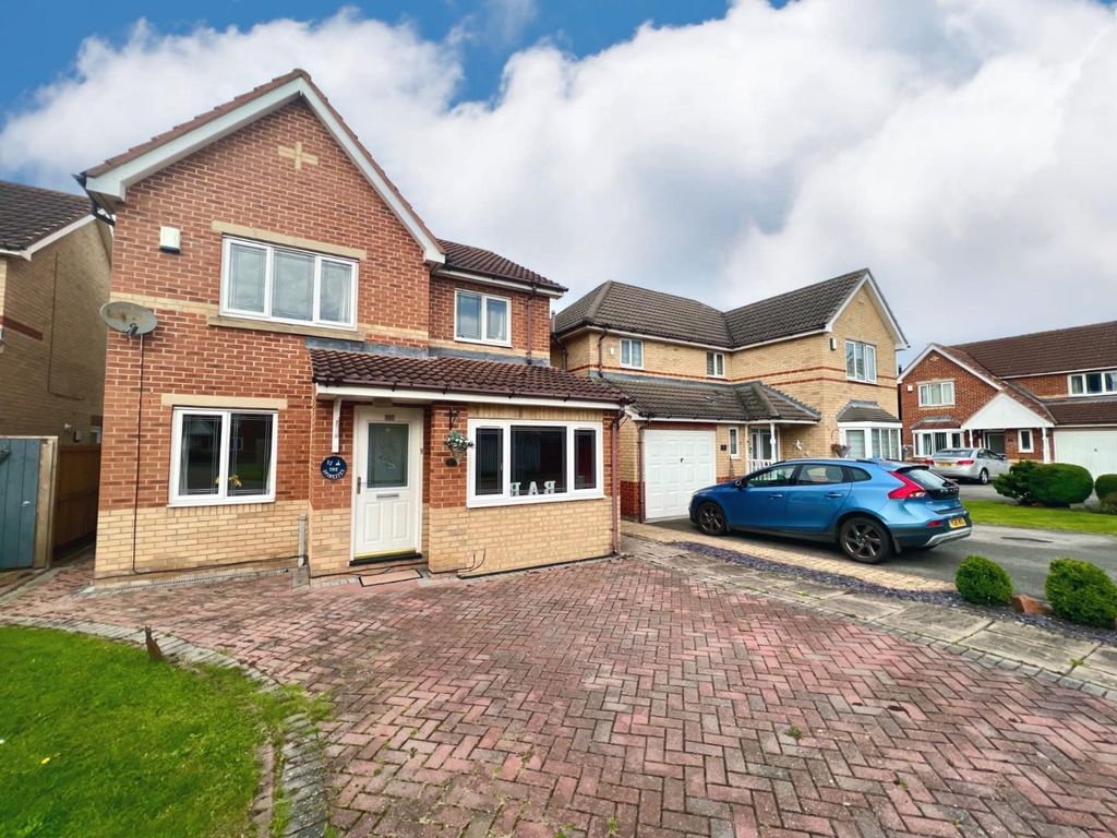3 bed detached house for sale in St. Brides Court, Ingleby Barwick, Stockton-On-Tees TS17, £230,000
