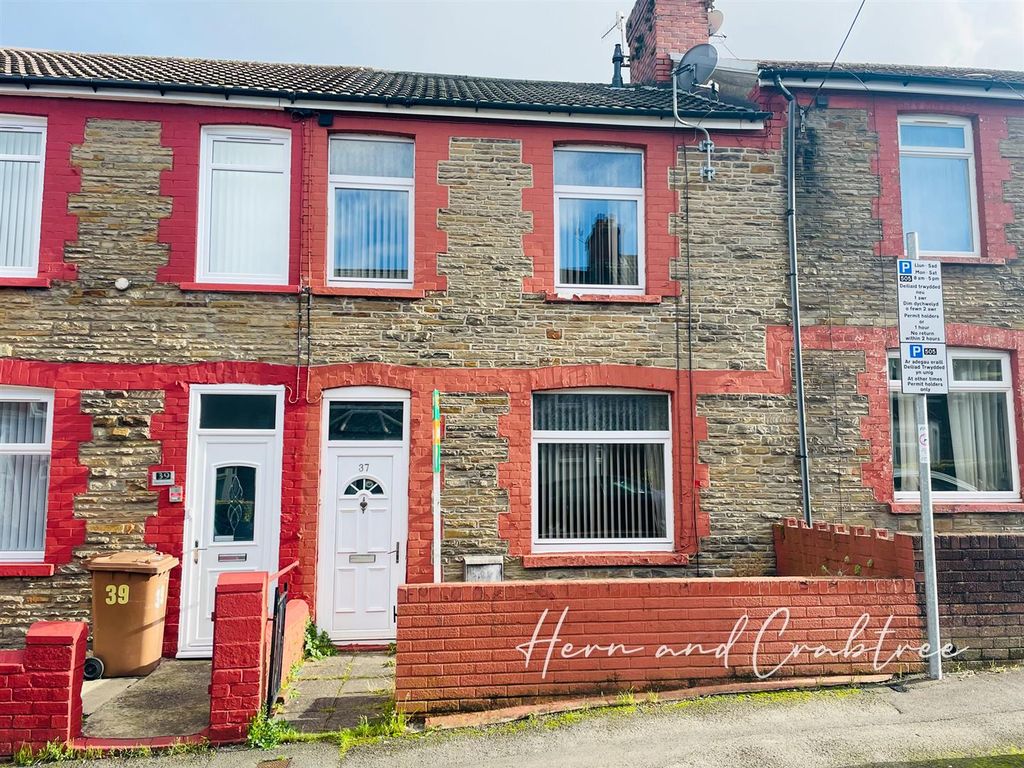 3 bed terraced house for sale in Bradford Street, Caerphilly CF83, £165,000