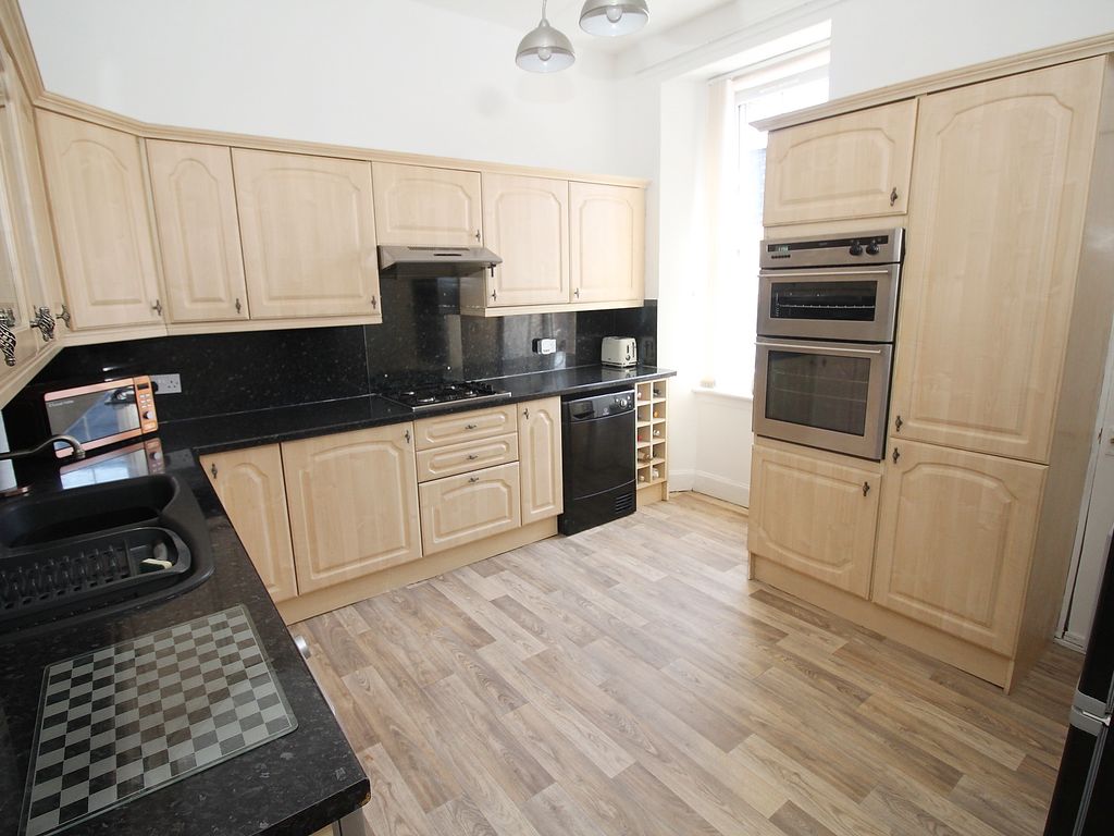 2 bed flat for sale in Middleton Street, Alexandria G83, £93,000