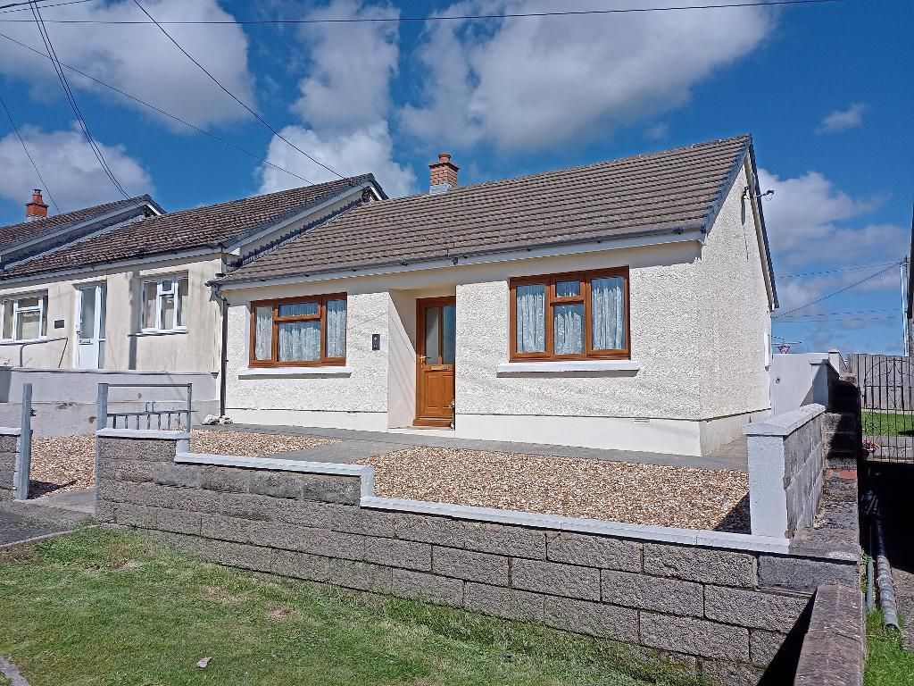 2 bed end terrace house for sale in Bro Gwynfaen, Croeslan, Llandysul, Ceredigion SA44, £130,000