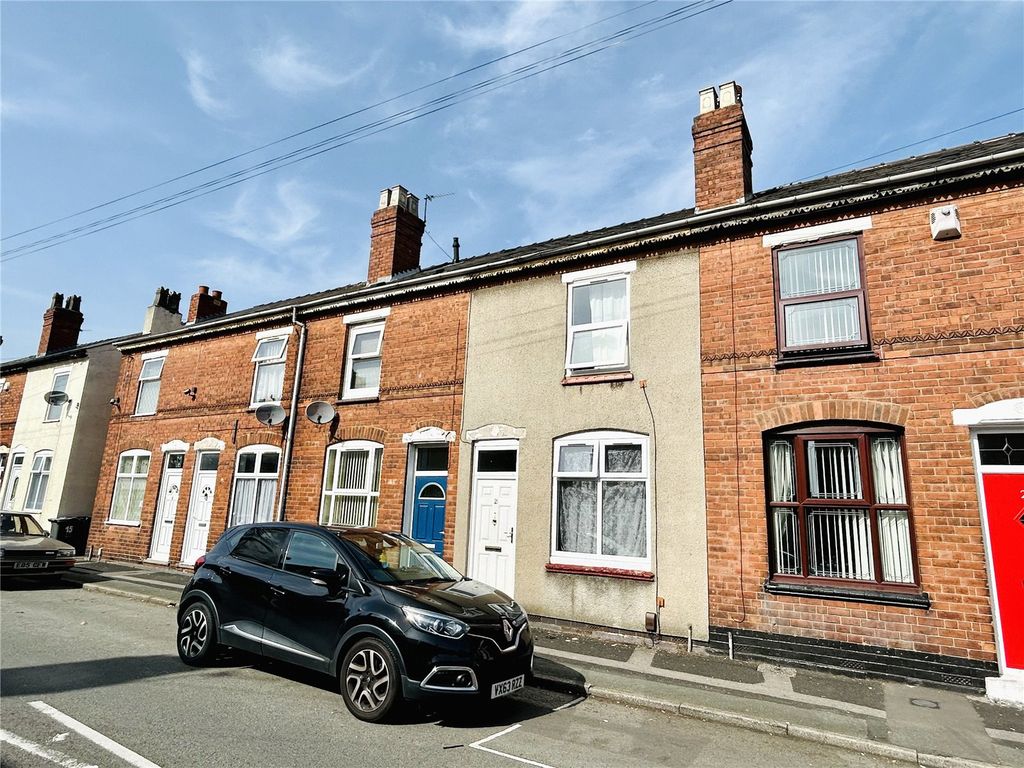 3 bed terraced house for sale in Essex Street, Walsall WS2, £150,000
