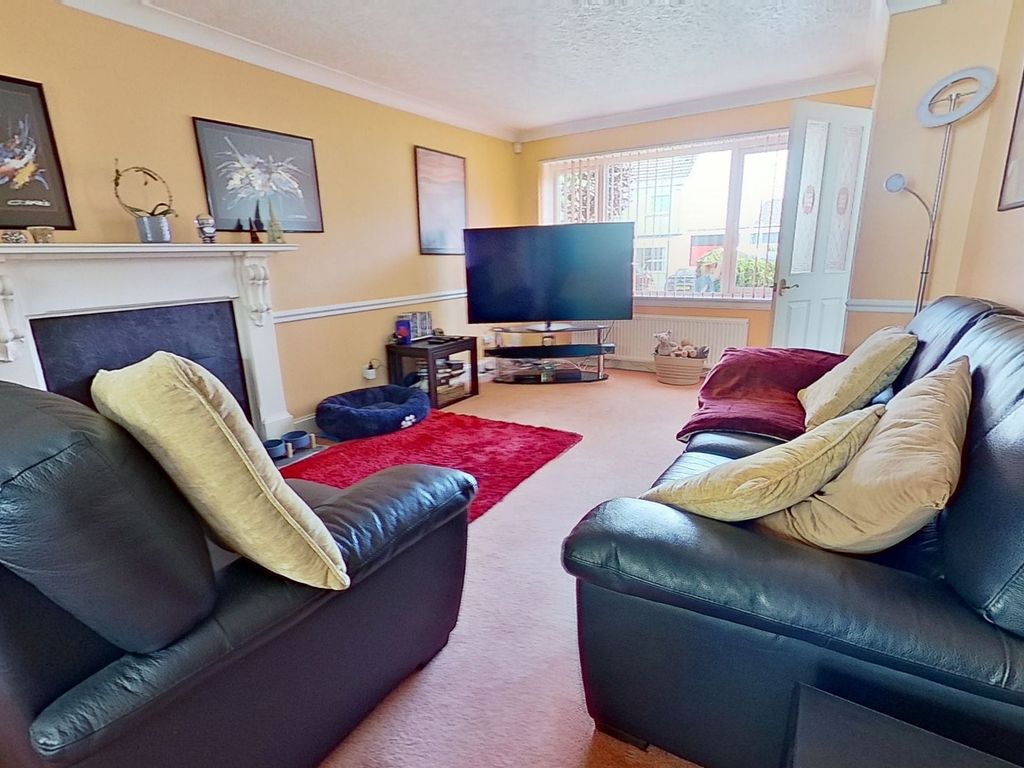 3 bed detached house for sale in Parklands, Broxburn EH52, £240,000