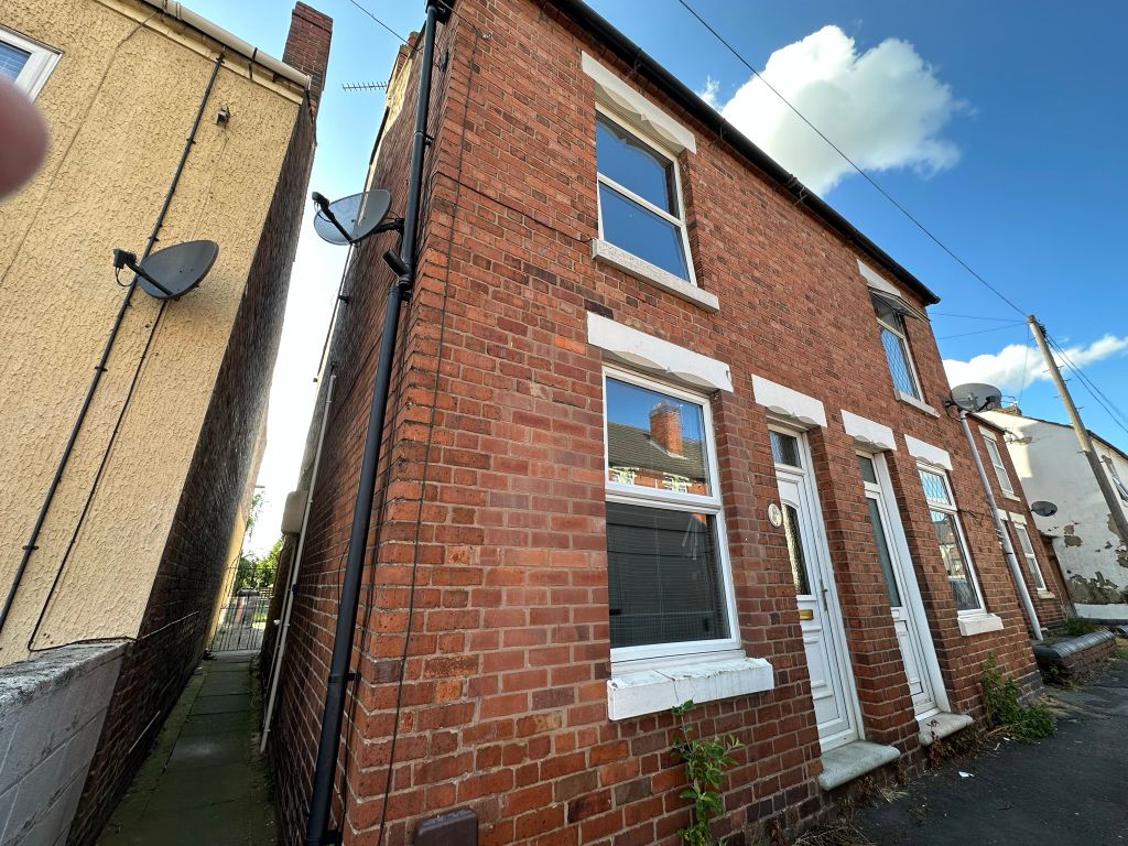 2 bed semi-detached house for sale in Oversetts Road, Newhall, Swadlincote DE11, £105,000