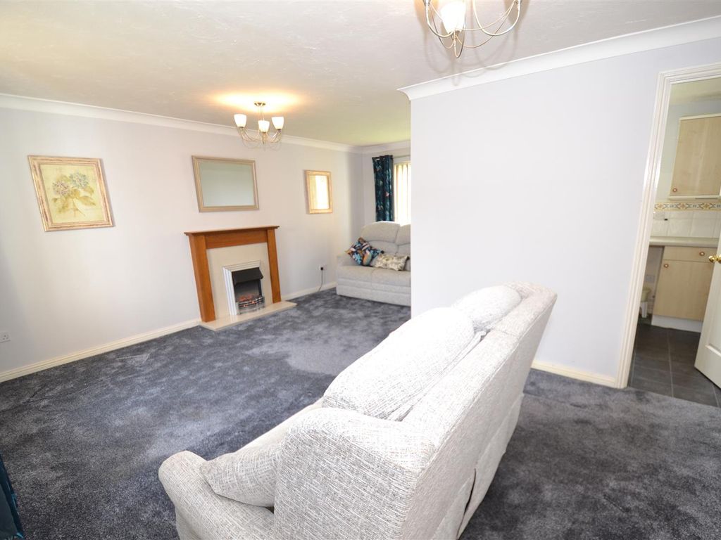 2 bed flat for sale in Bewick Court, Clayton Heights, Bradford BD6, £109,950