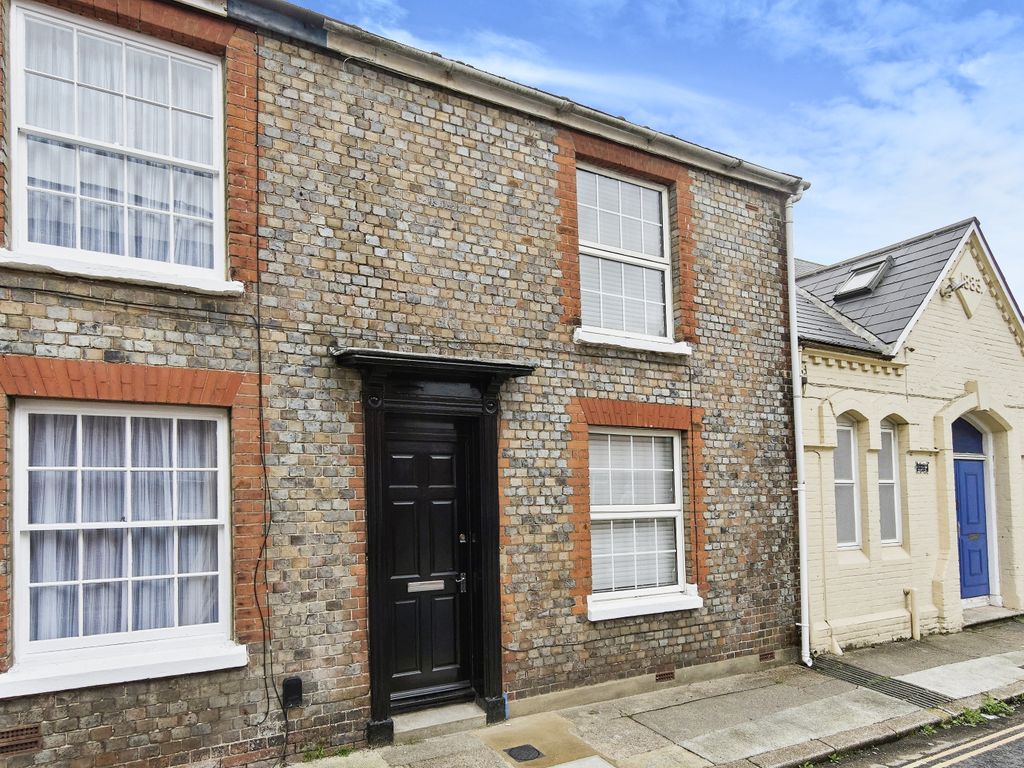 2 bed end terrace house for sale in Chapel Street, Newport, Isle Of Wight PO30, £210,000