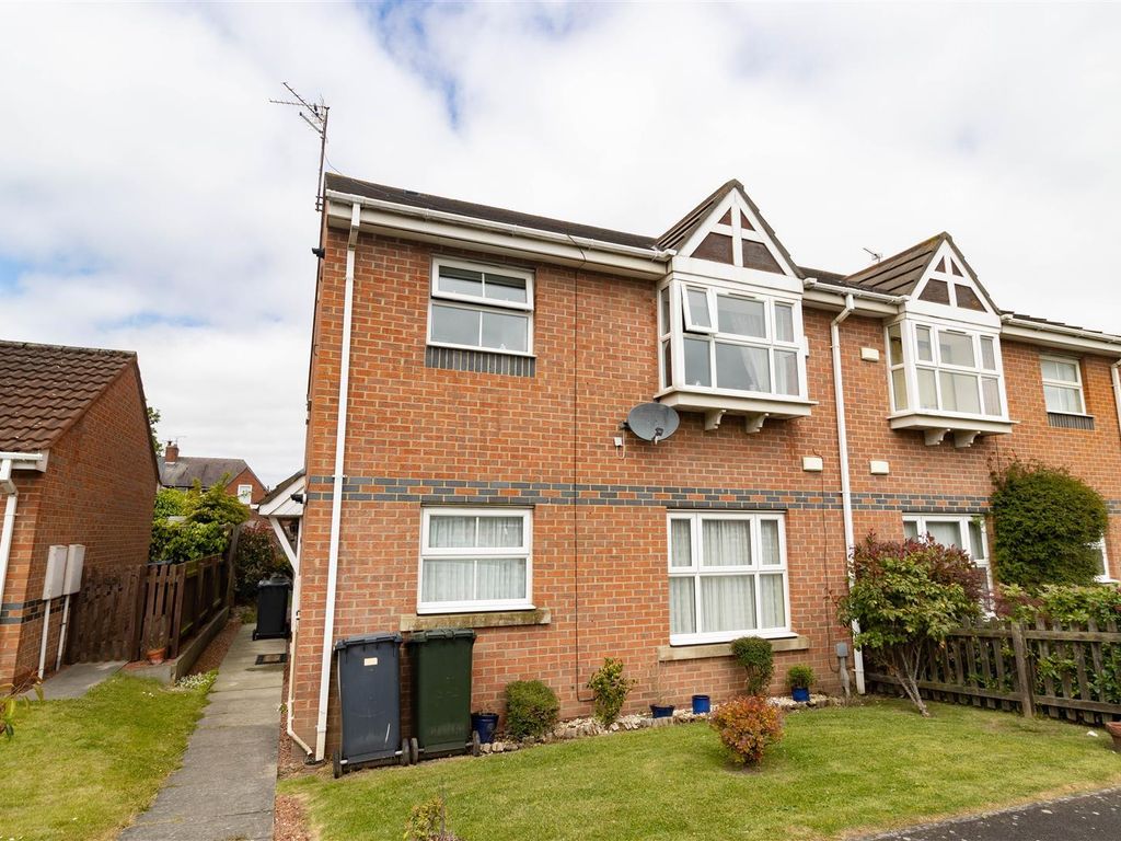 2 bed flat for sale in Hillheads Court, Whitley Bay NE25, £145,000