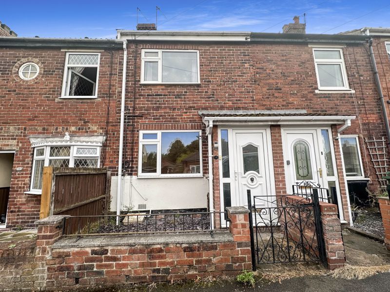 2 bed terraced house for sale in Carleton View, Pontefract WF8, £125,000