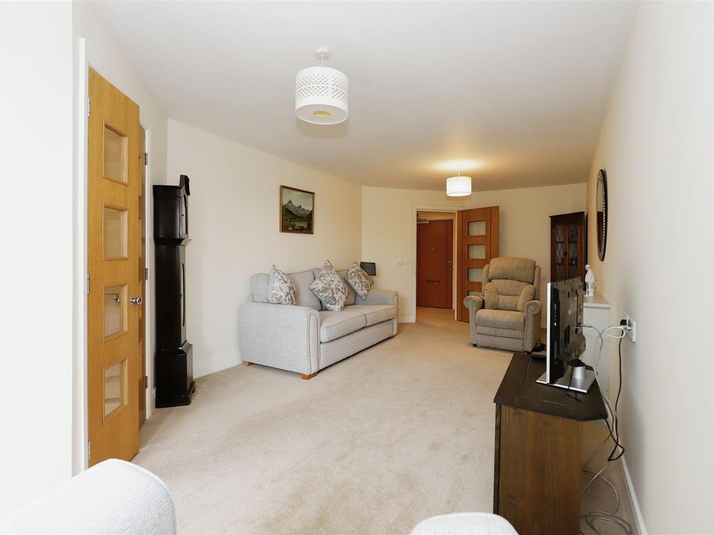 1 bed flat for sale in Talbot Court, Salop Street, Bridgnorth, Shropshire WV16, £110,000