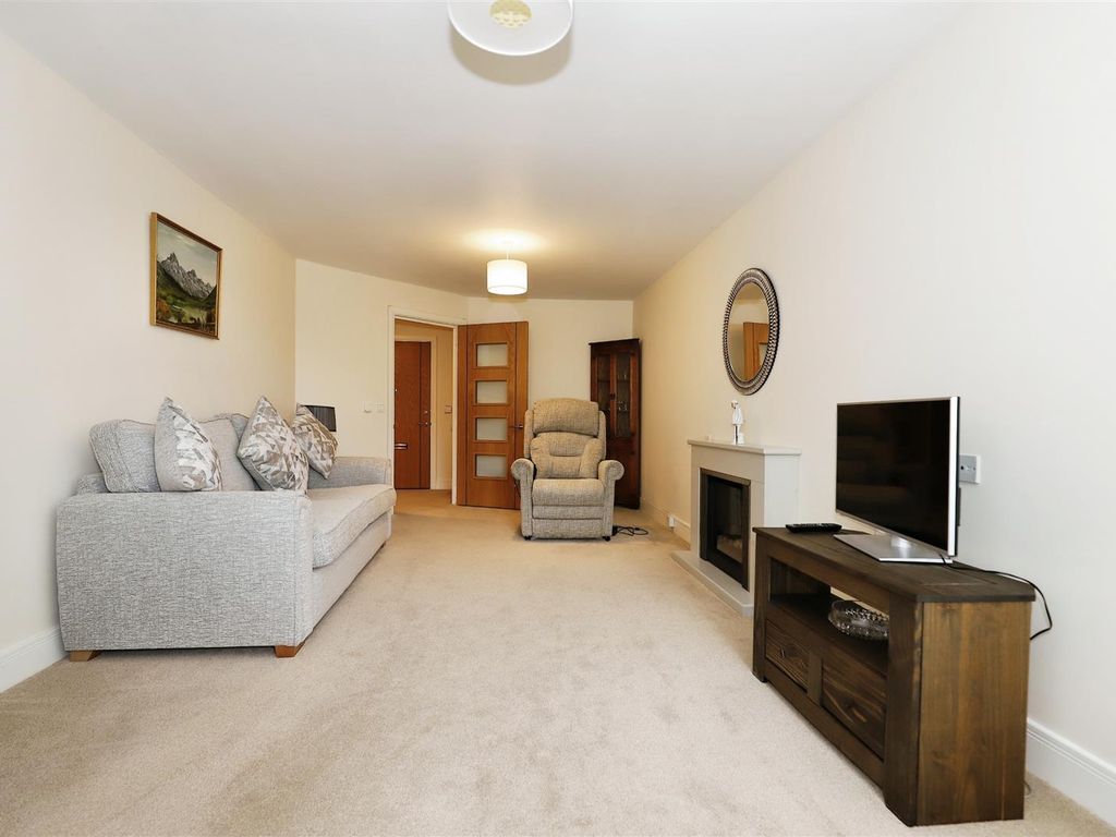 1 bed flat for sale in Talbot Court, Salop Street, Bridgnorth, Shropshire WV16, £110,000