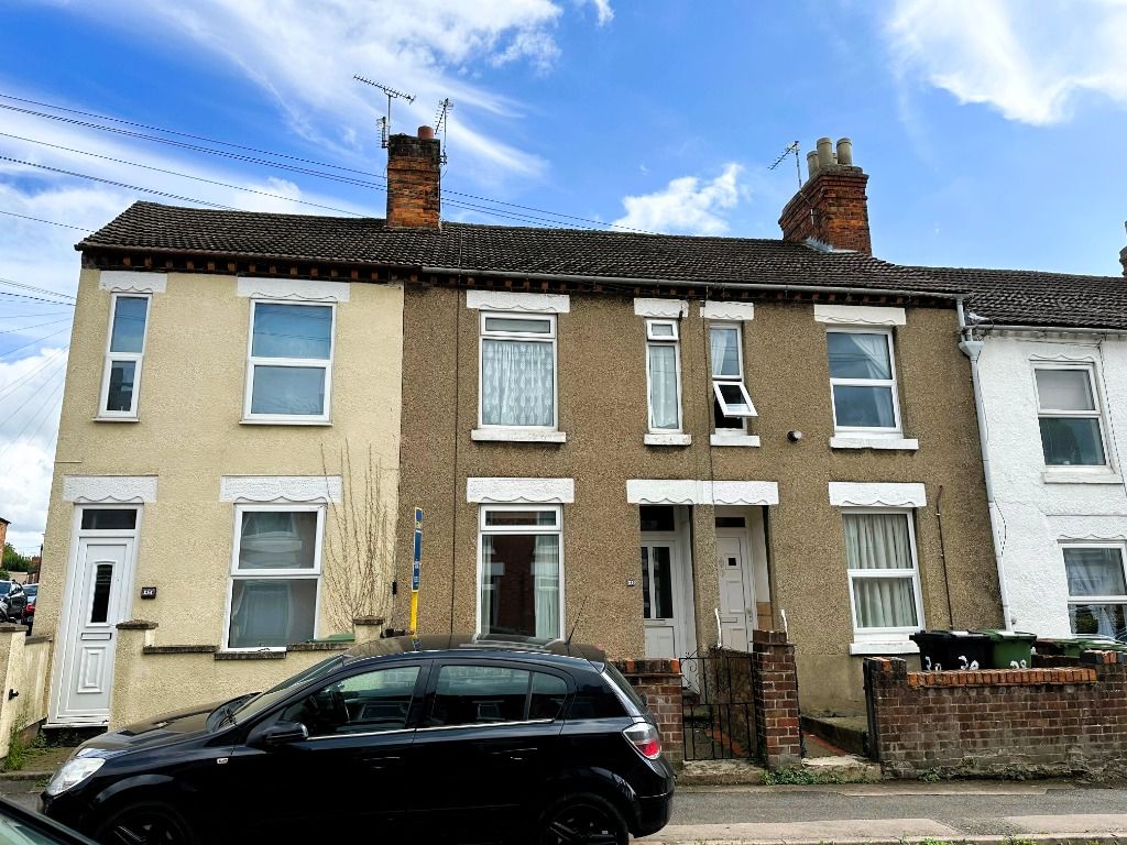 3 bed terraced house for sale in Poplar Street, Wellingborough NN8, £184,995
