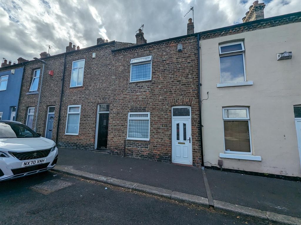 2 bed terraced house for sale in Prior Street, Darlington DL3, £90,000