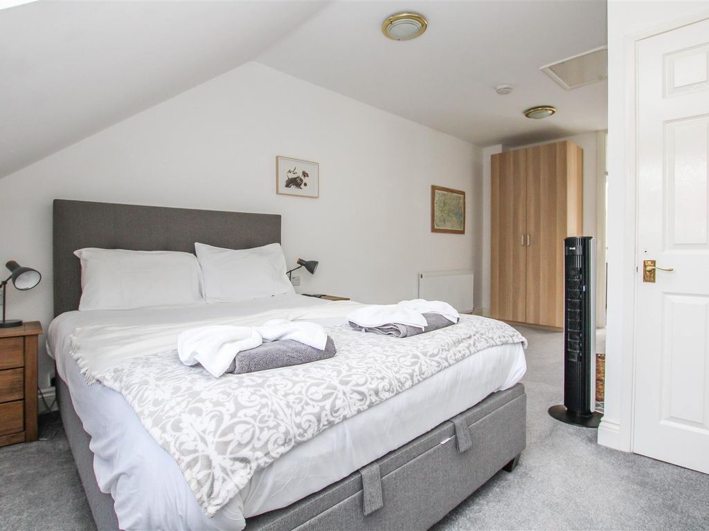 1 bed terraced house for sale in Coxtie Green Road, Pilgrims Hatch, Brentwood CM14, £300,000