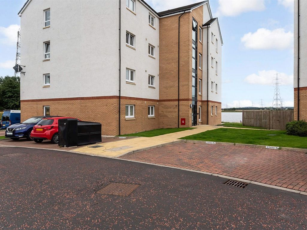 2 bed flat for sale in Harbour Way, Alloa, Clackmannanshire FK10, £160,000
