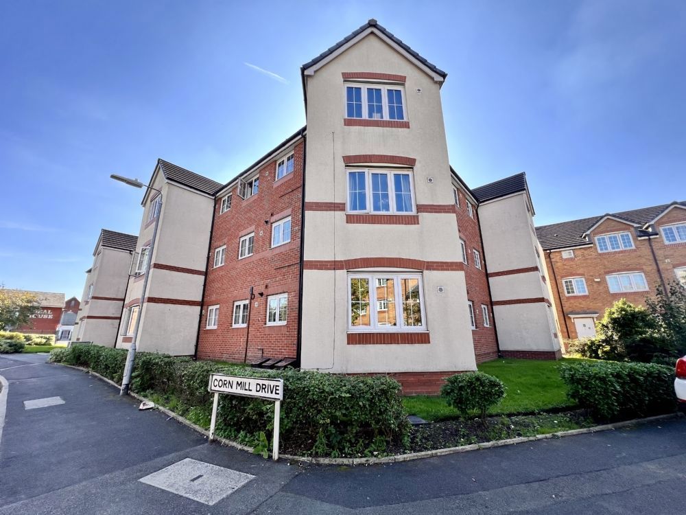 2 bed flat for sale in Ruskin Court, Farnworth, Bolton BL4, £70,000