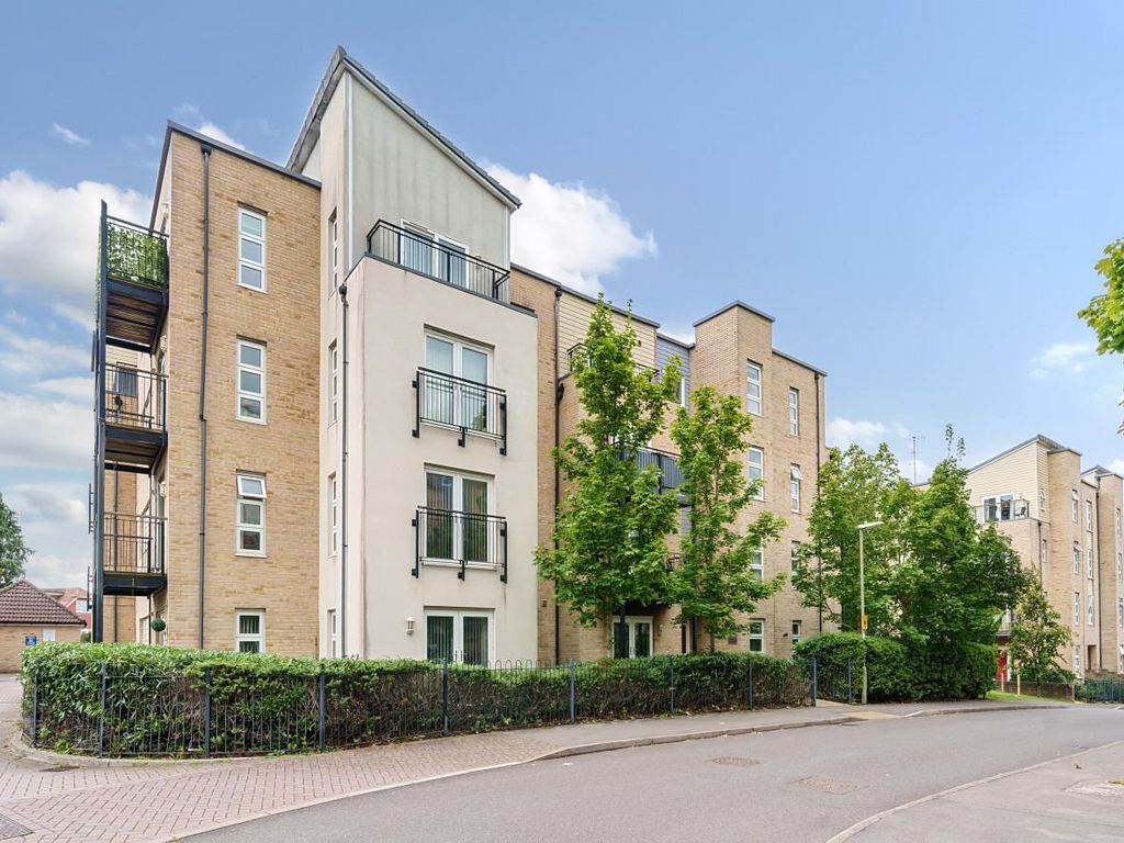 1 bed flat for sale in Hut Farm Place, Chandler's Ford, Eastleigh SO53, £170,000