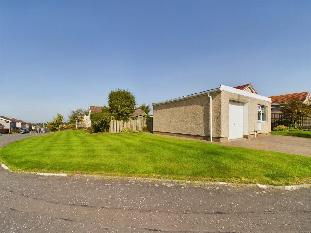 4 bed detached bungalow for sale in St. Lukes Avenue, Carluke ML8, £218,000