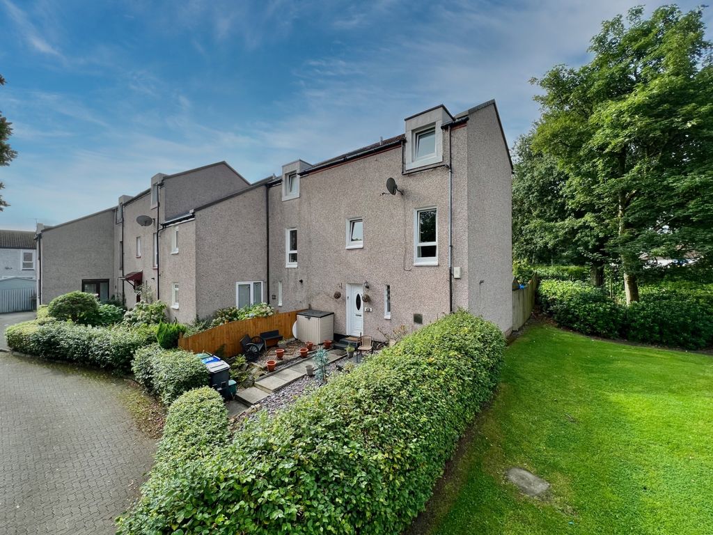 3 bed town house for sale in Mains River, Erskine PA8, £160,000