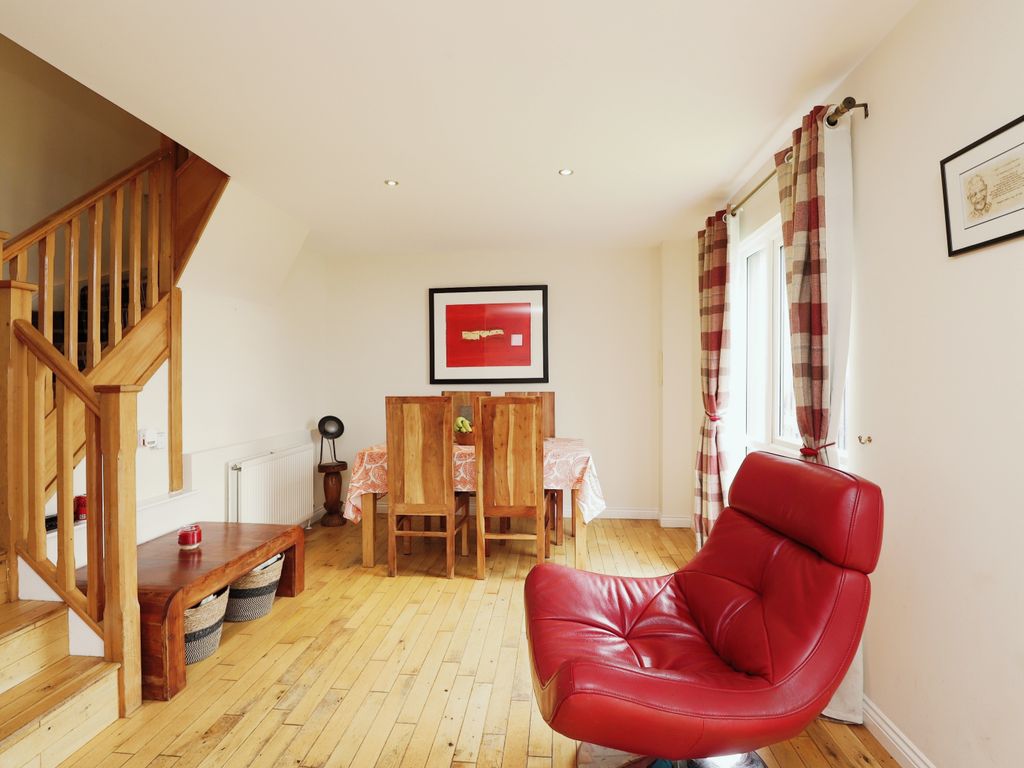 3 bed detached house for sale in Braehead, Lochwinnoch PA12, £265,000