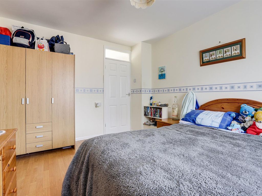 2 bed maisonette for sale in Holloway Close, East Bridgford, Nottinghamshire NG13, £100,000
