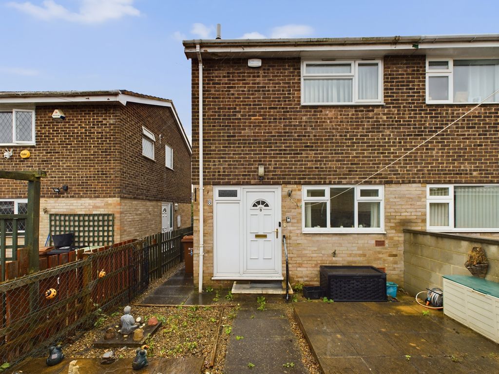 2 bed semi-detached house for sale in Croftside Close, Leeds LS14, £150,000
