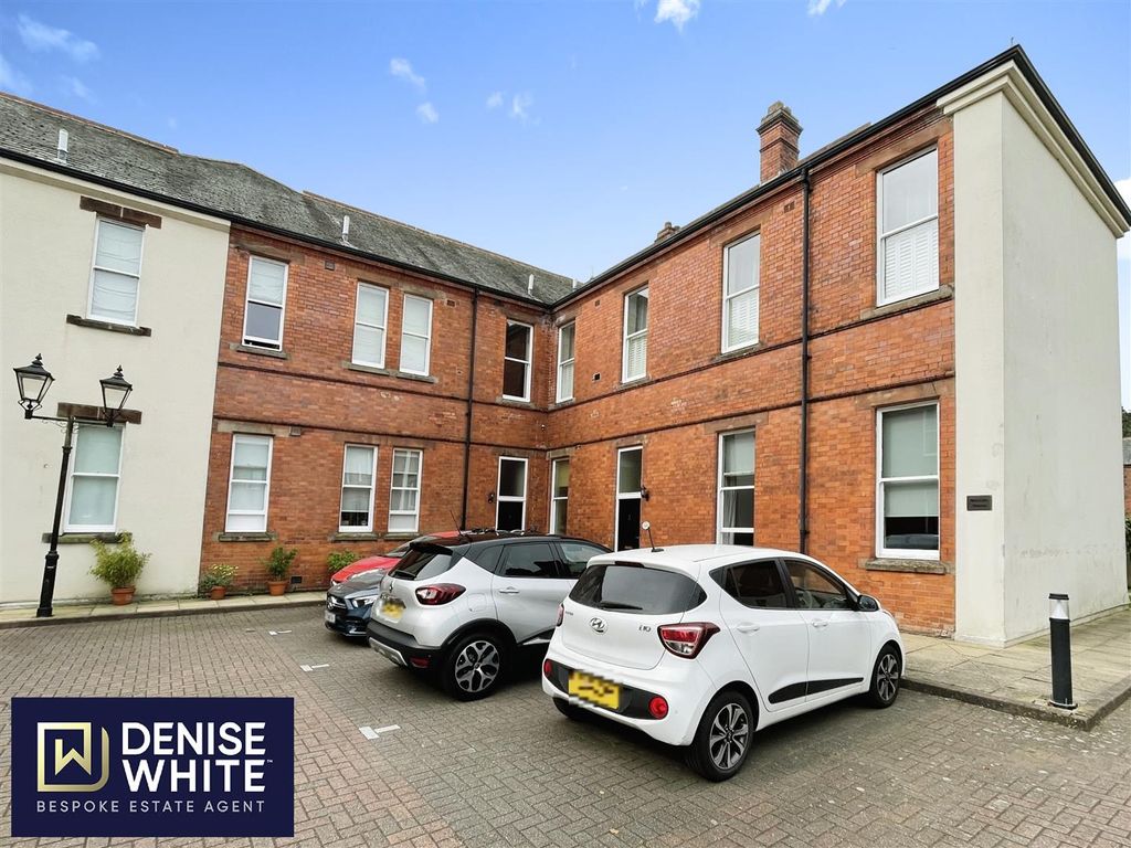 1 bed flat for sale in Manzies House, Willow Drive, Cheddleton ST13, £100,000