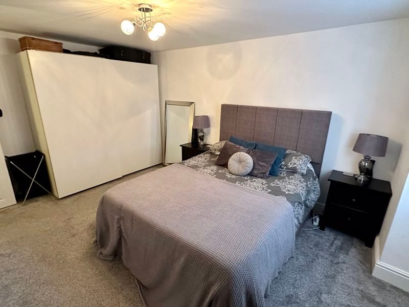 1 bed flat for sale in Bodenham Road, Hereford HR1, £145,000