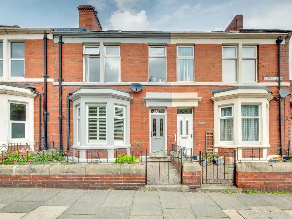 4 bed terraced house for sale in Market Lane, Dunston NE11, £200,000