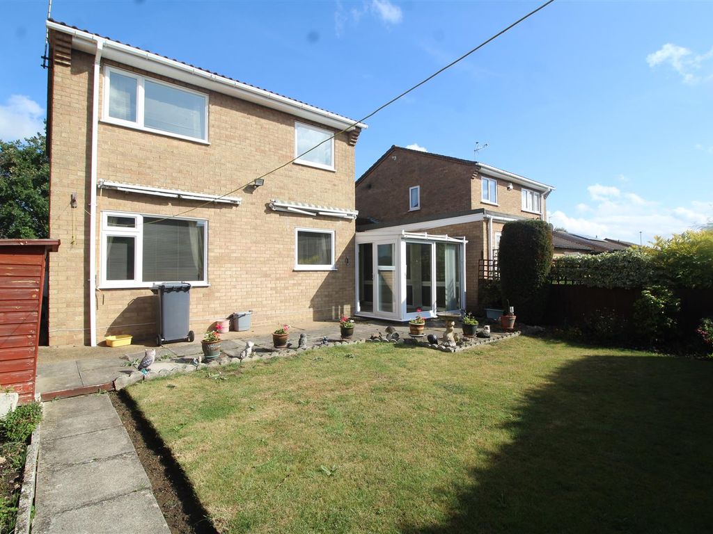 3 bed link-detached house for sale in Ixworth Close, Eye, Peterborough PE6, £260,000