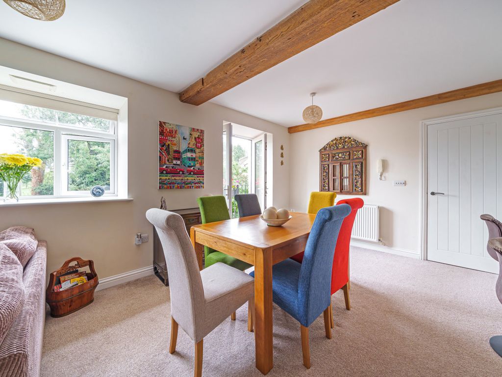 3 bed flat for sale in Mill Lane, Avening, Tetbury, Gloucestershire GL8, £320,000