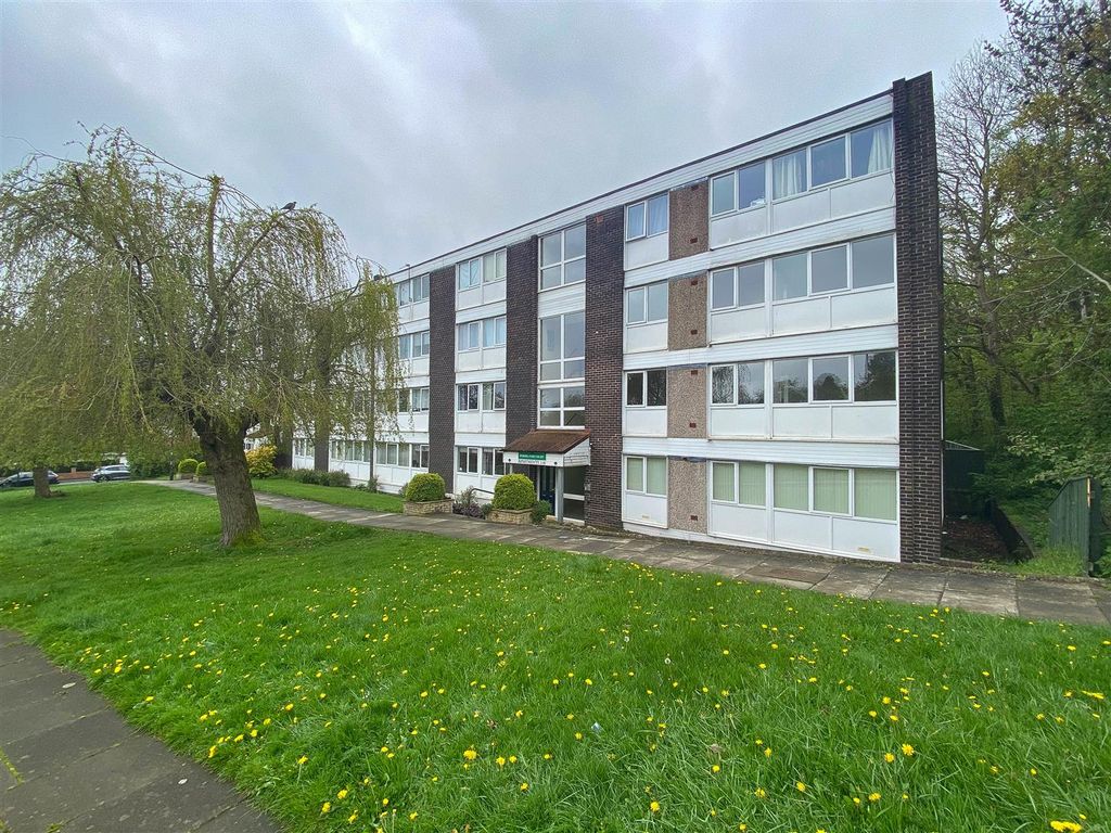 1 bed flat for sale in Woodlands Court, Throckley, Newcastle Upon Tyne NE15, £45,000